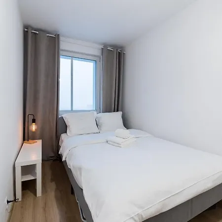 Pod Lipami Charming By Bookinghost *